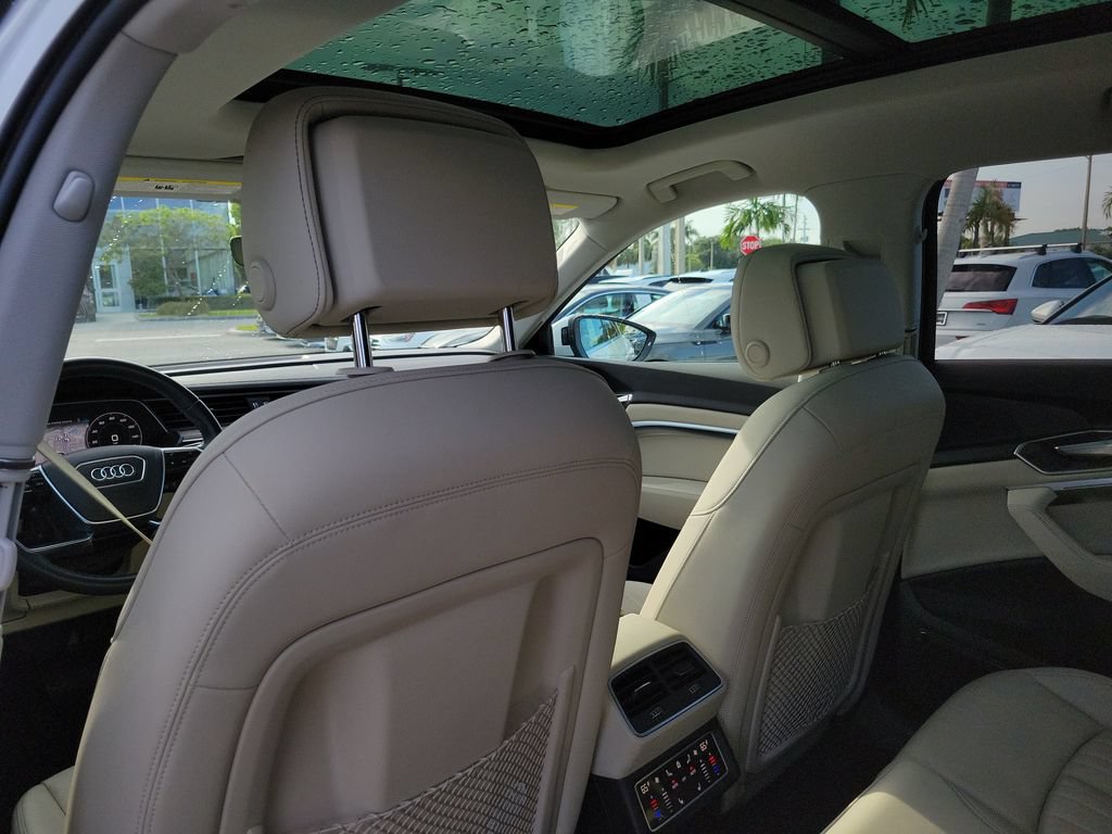 Used 2024 Audi Q8 e-tron Premium Plus w/ Premium Plus Package AWD/4WD image 24