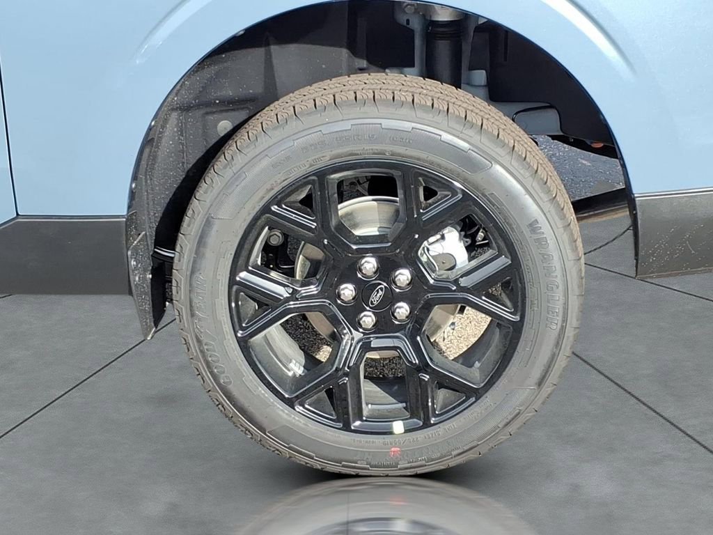 New 2026 Ford Maverick Lariat w/ Black Appearance Package image 4