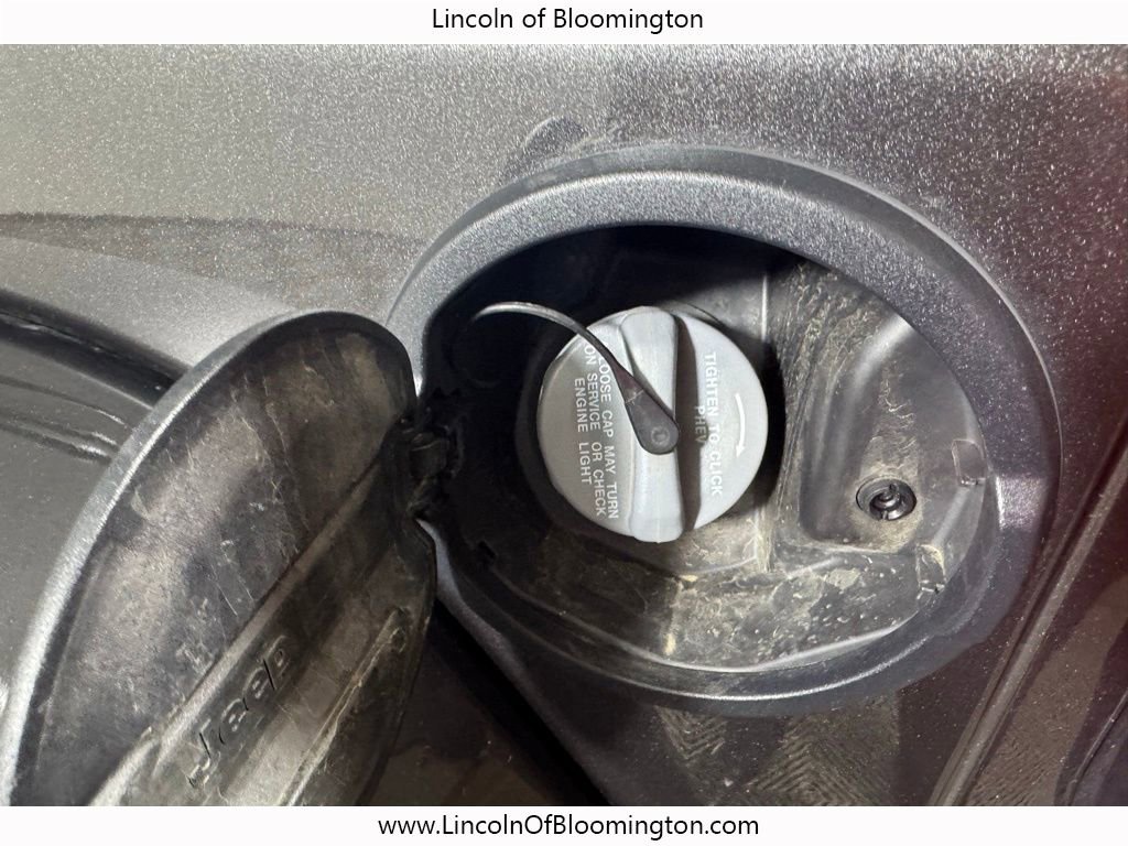 Used 2021 Jeep Wrangler Unlimited Sahara w/ Cold Weather Group image 31