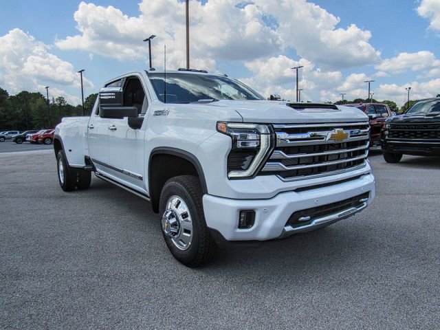 New 2026 Chevrolet Silverado 3500 High Country w/ Technology Package image 1