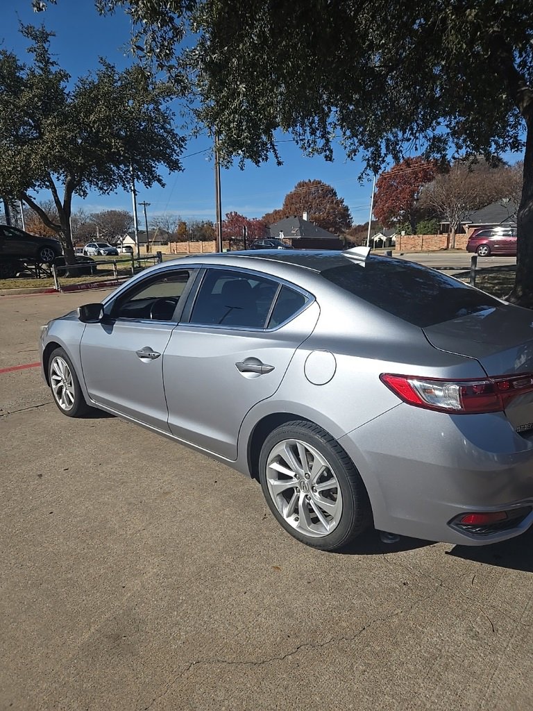 Used 2017 Acura ILX image 3