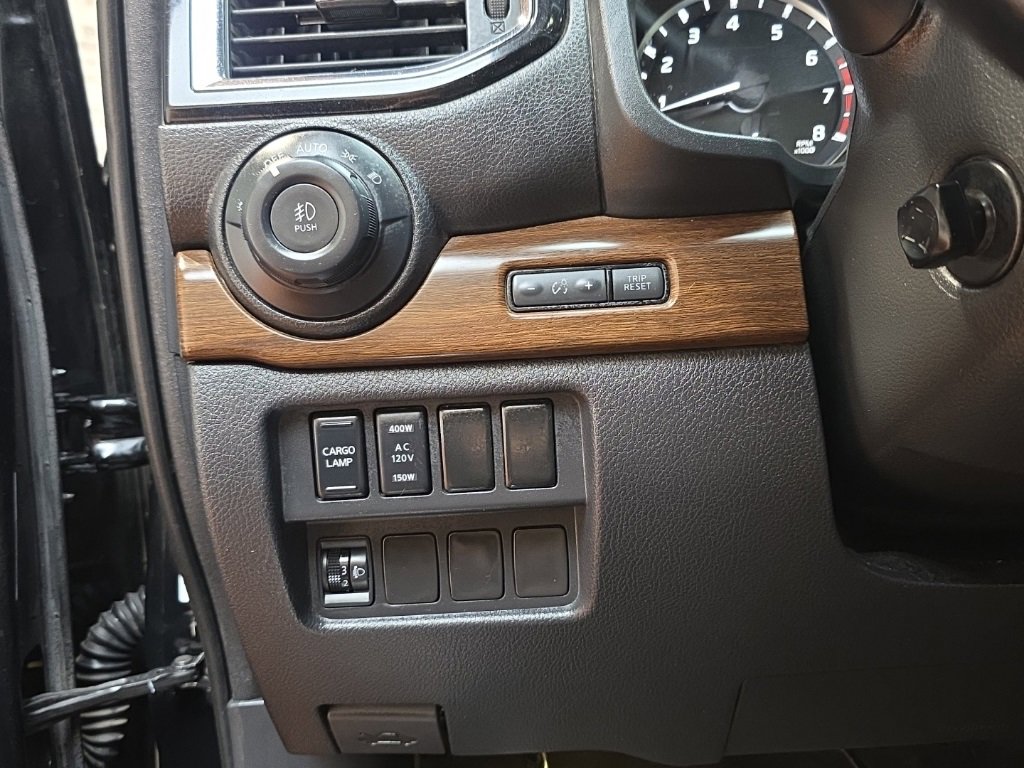 Used 2021 Nissan Titan Platinum Reserve w/ Moonroof Package image 31