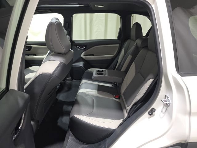 Used 2025 Subaru Forester Limited image 29