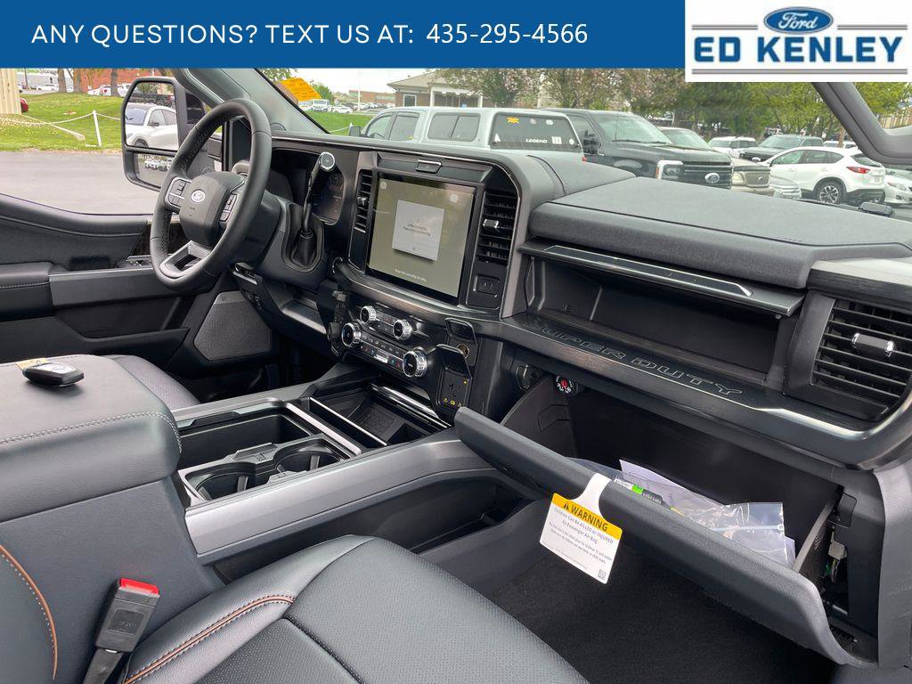 New 2026 Ford F450 Lariat image 30