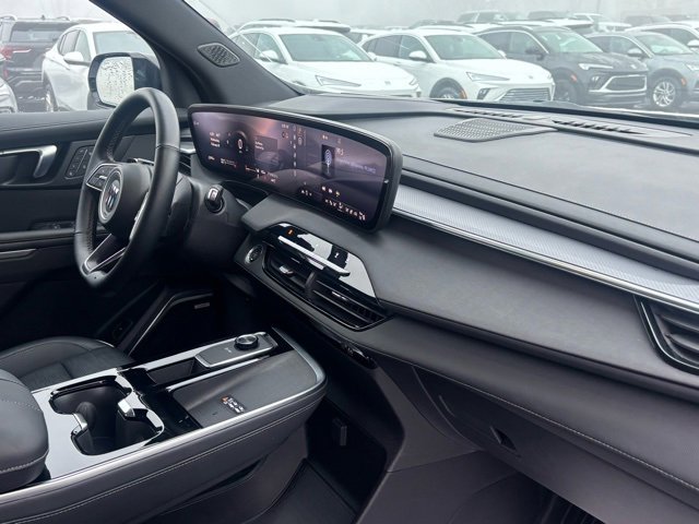 Used 2025 Buick Enclave Sport Touring w/ Power Package image 15