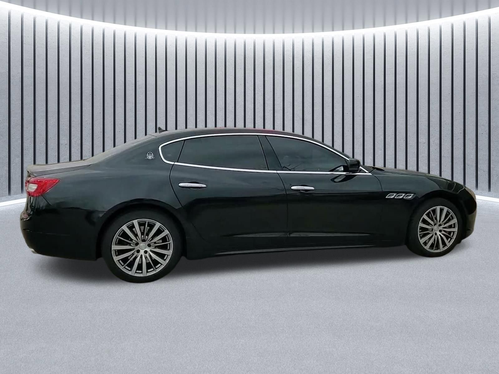 Used 2016 Maserati Quattroporte S Q4 AWD/4WD image 8