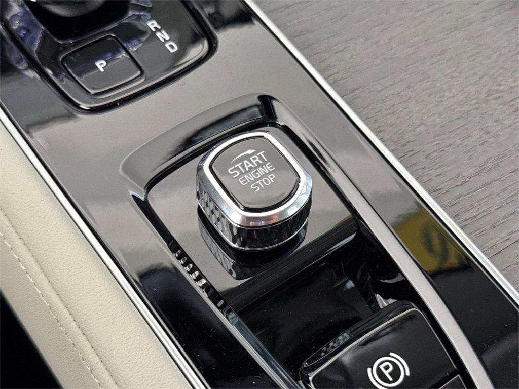 New 2026 Volvo XC90 T8 Ultra image 23