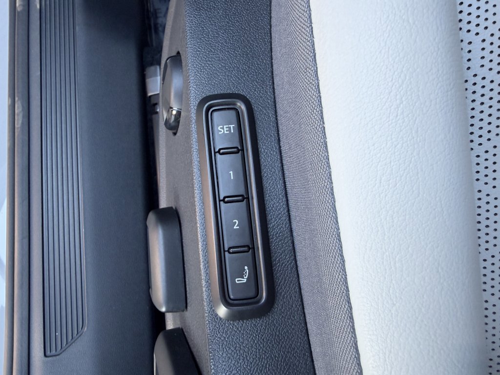 Used 2022 Volkswagen ID.4 Pro S image 31