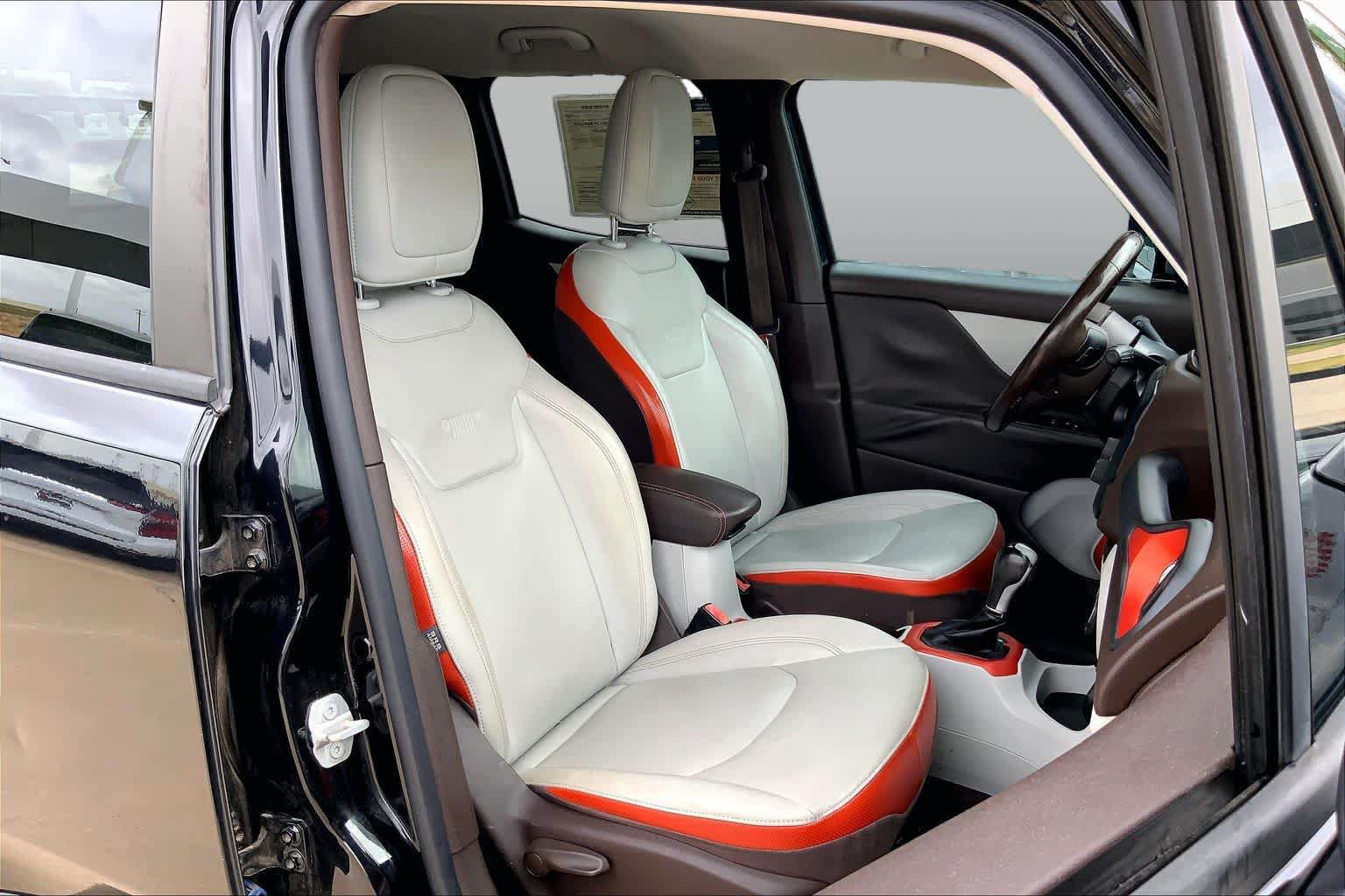 Used 2015 Jeep Renegade Limited AWD/4WD image 9