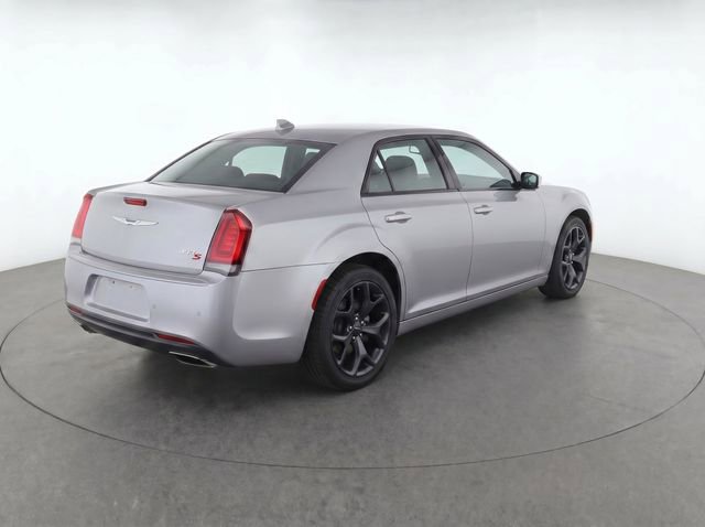 Used 2023 Chrysler 300 S RWD image 4