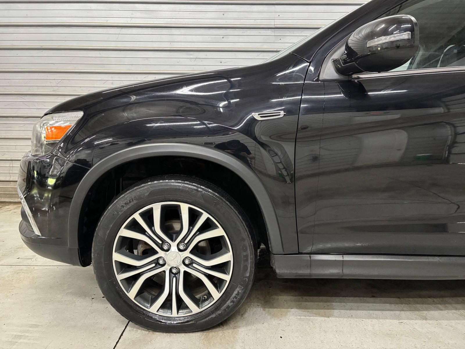 Used 2017 Mitsubishi Outlander Sport SEL AWD/4WD image 4