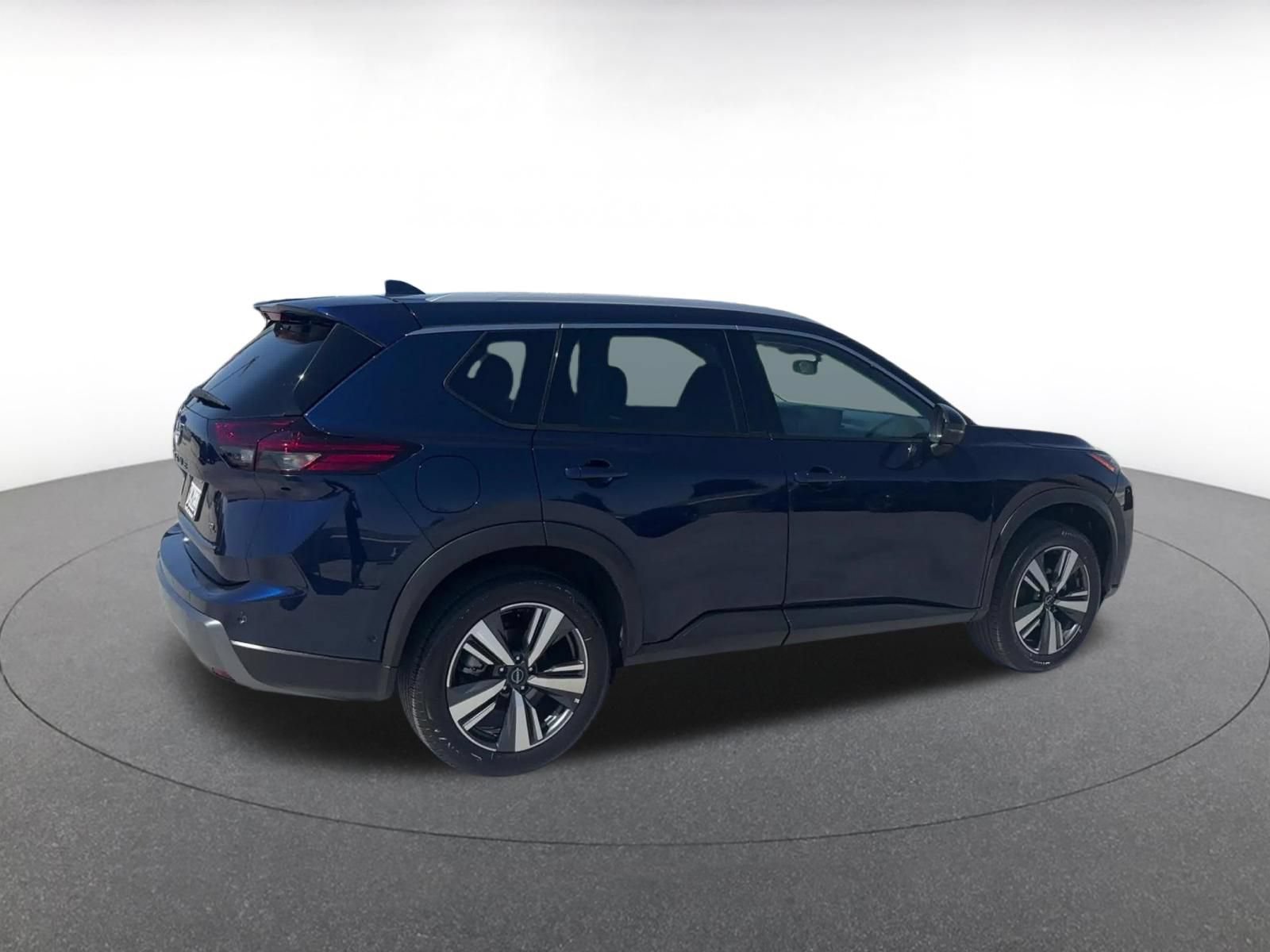 Used 2026 Nissan Rogue SL FWD image 15