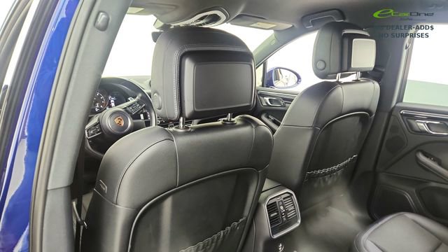 Used 2024 Porsche Macan image 30