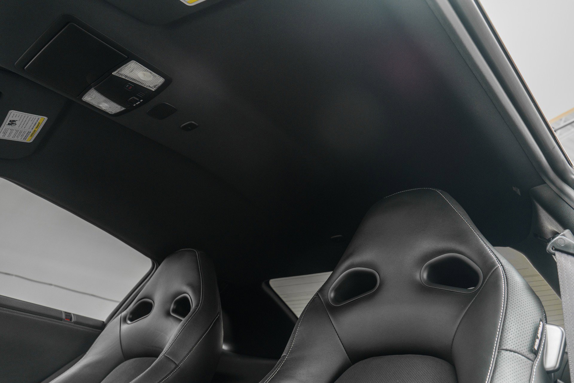 Used 2020 Nissan GT-R Premium image 18