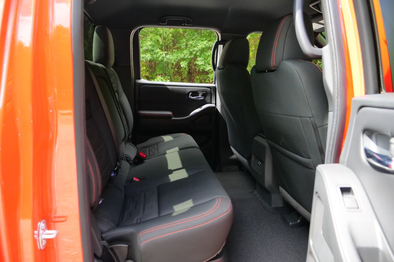Used 2025 Nissan Frontier Pro-X RWD image 32
