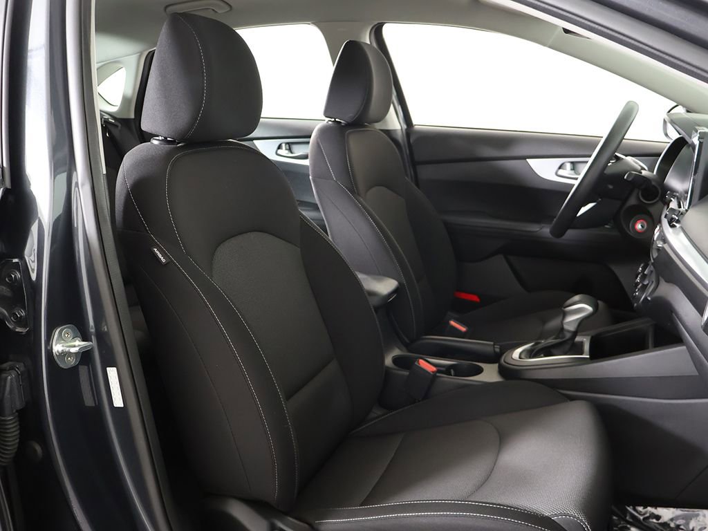 Used 2023 Kia Forte LXS w/ LXS Technology Package image 28