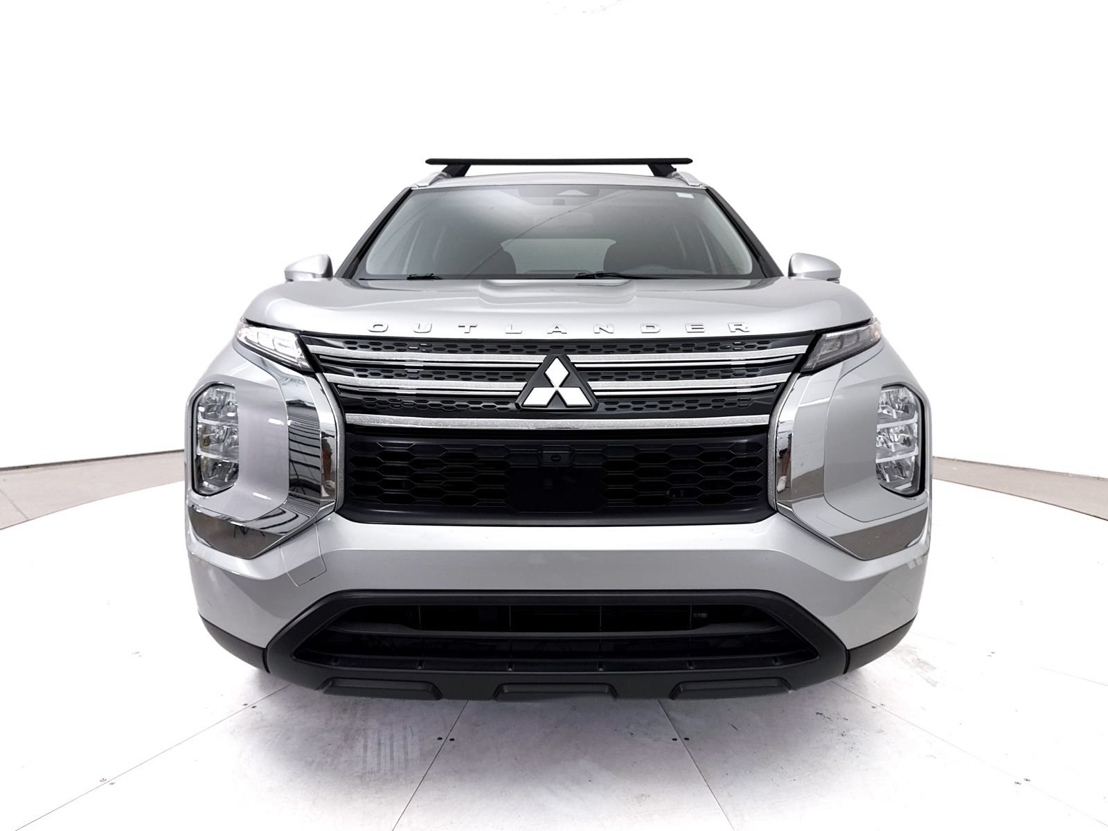 Used 2022 Mitsubishi Outlander ES FWD image 2