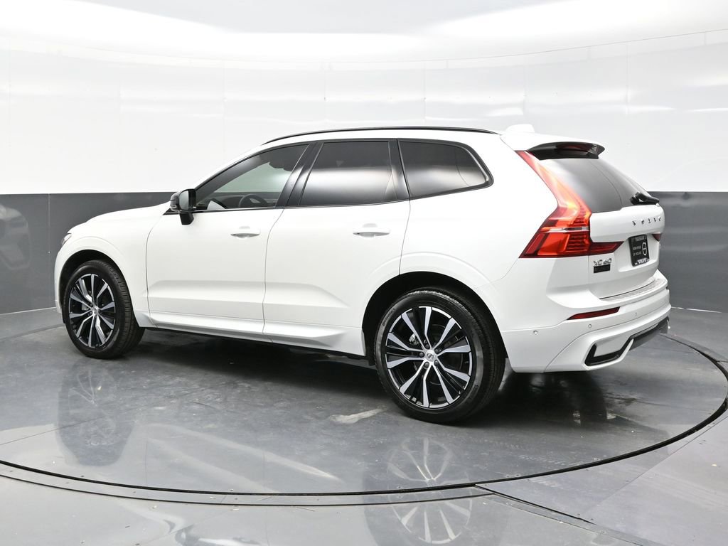 Used 2024 Volvo XC60 B5 Plus w/ Protection Package Premier image 4
