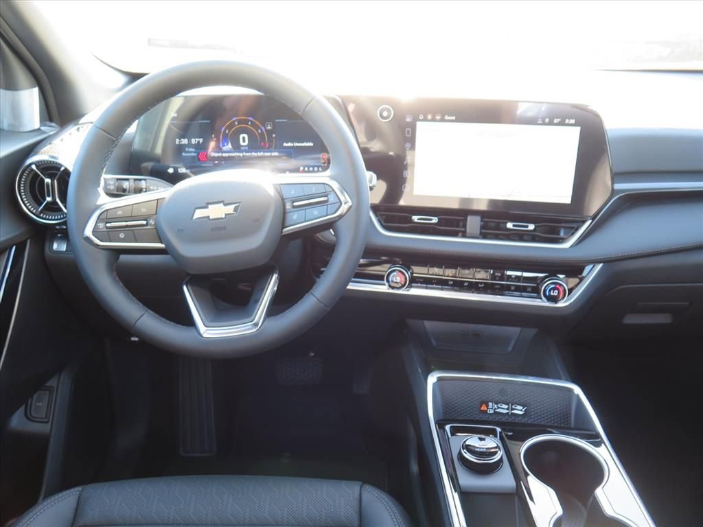 New 2026 Chevrolet Equinox LT w/ Convenience Package II image 13