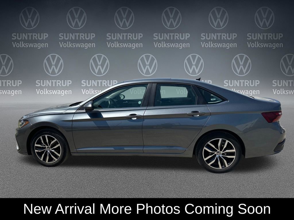 Used 2025 Volkswagen Jetta SE FWD video 2