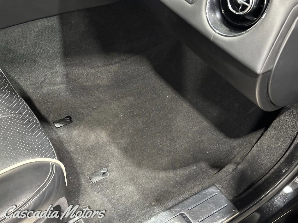 Used 2014 Jaguar XJ L Portfolio image 26