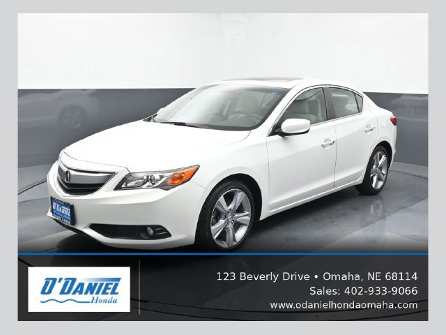 Used 2013 Acura ILX w/ Technology Package