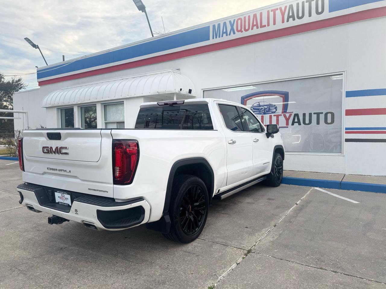 Used 2021 GMC Sierra 1500 Denali w/ Denali Ultimate Package AWD/4WD image 34