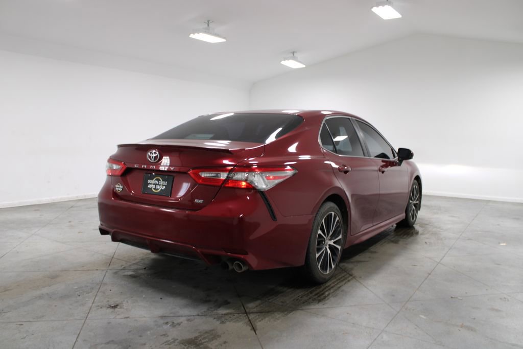 Used 2018 Toyota Camry SE image 9