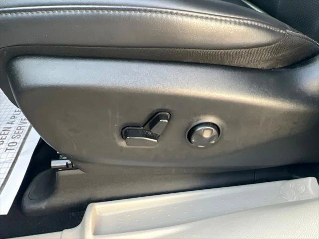 Certified 2023 Chrysler Pacifica Touring-L FWD image 44