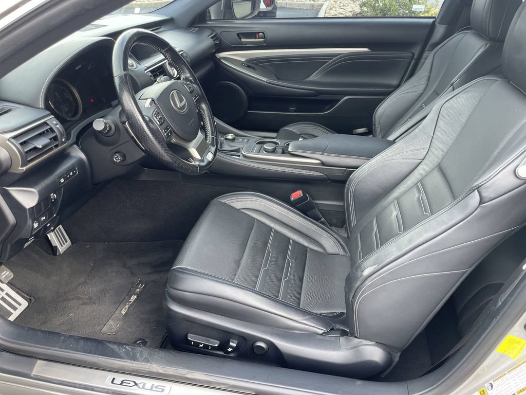 Used 2016 Lexus RC 200t RWD image 9