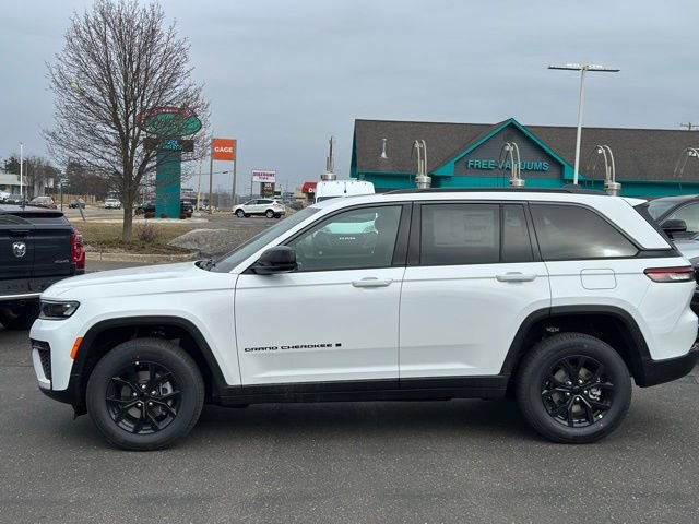 New 2026 Jeep Grand Cherokee Altitude AWD/4WD image 15