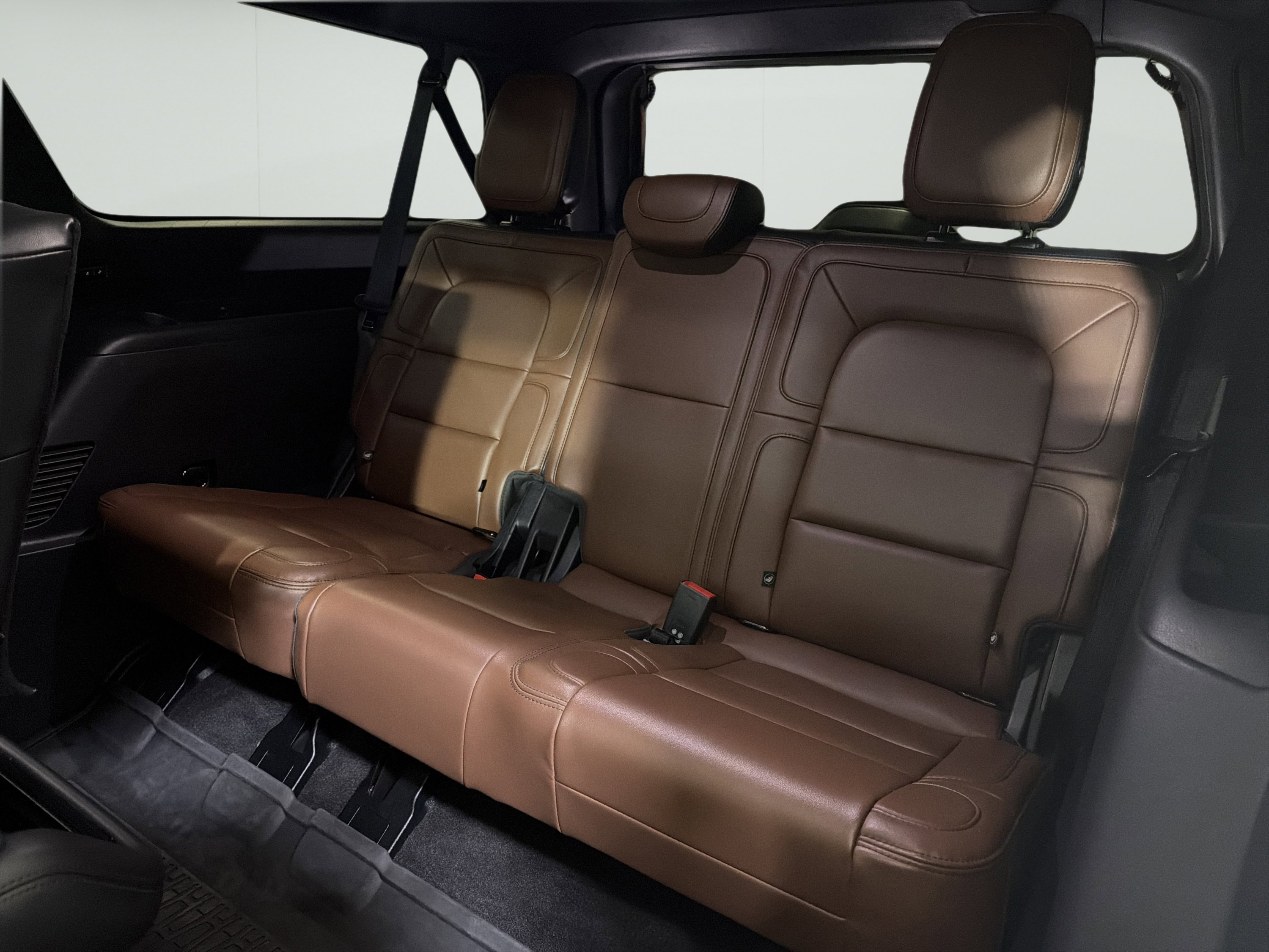 Used 2024 Lincoln Navigator L Reserve AWD/4WD image 11
