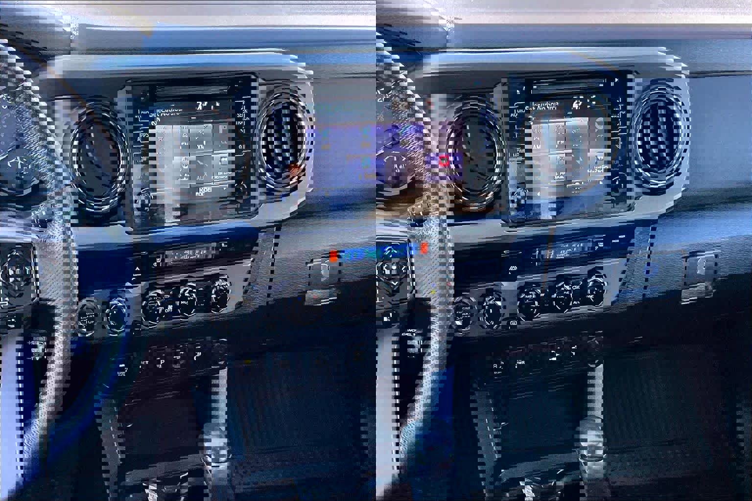 Certified 2017 Toyota Tacoma TRD Sport image 6