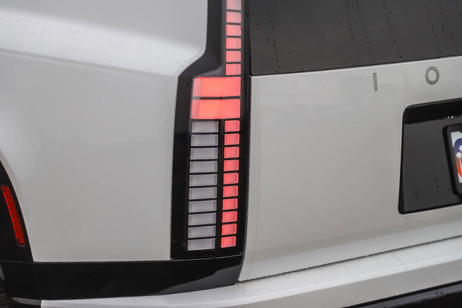 New 2026 Hyundai Ioniq 9 SEL image 8