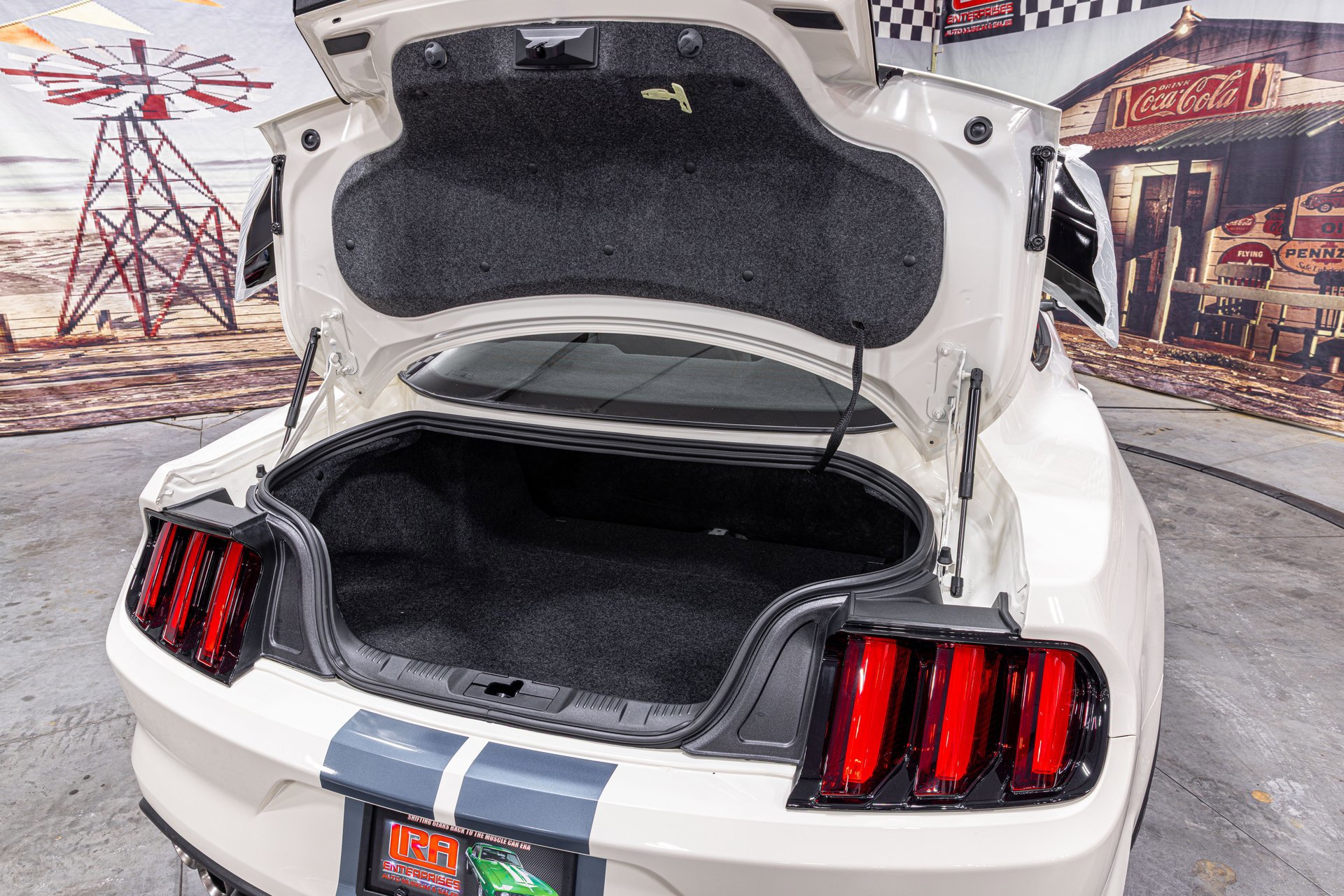 Used 2020 Ford Mustang Shelby GT350R w/ GT350R Equipment Group 920A image 23