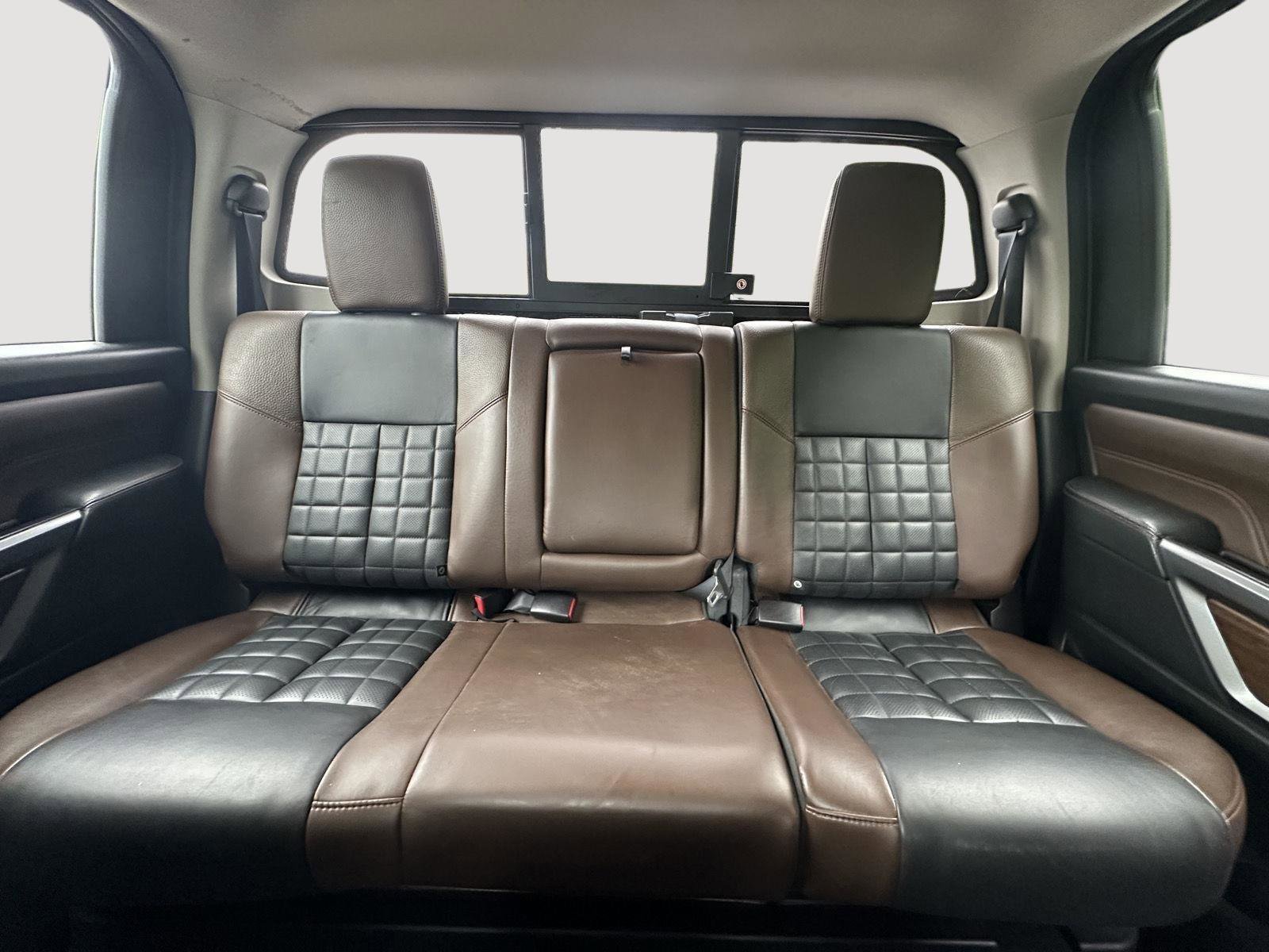 Used 2017 Nissan Titan Platinum Reserve RWD image 13