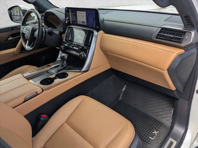 Used 2025 Lexus LX 600 4WD w/ Accessory Package (2T) image 19