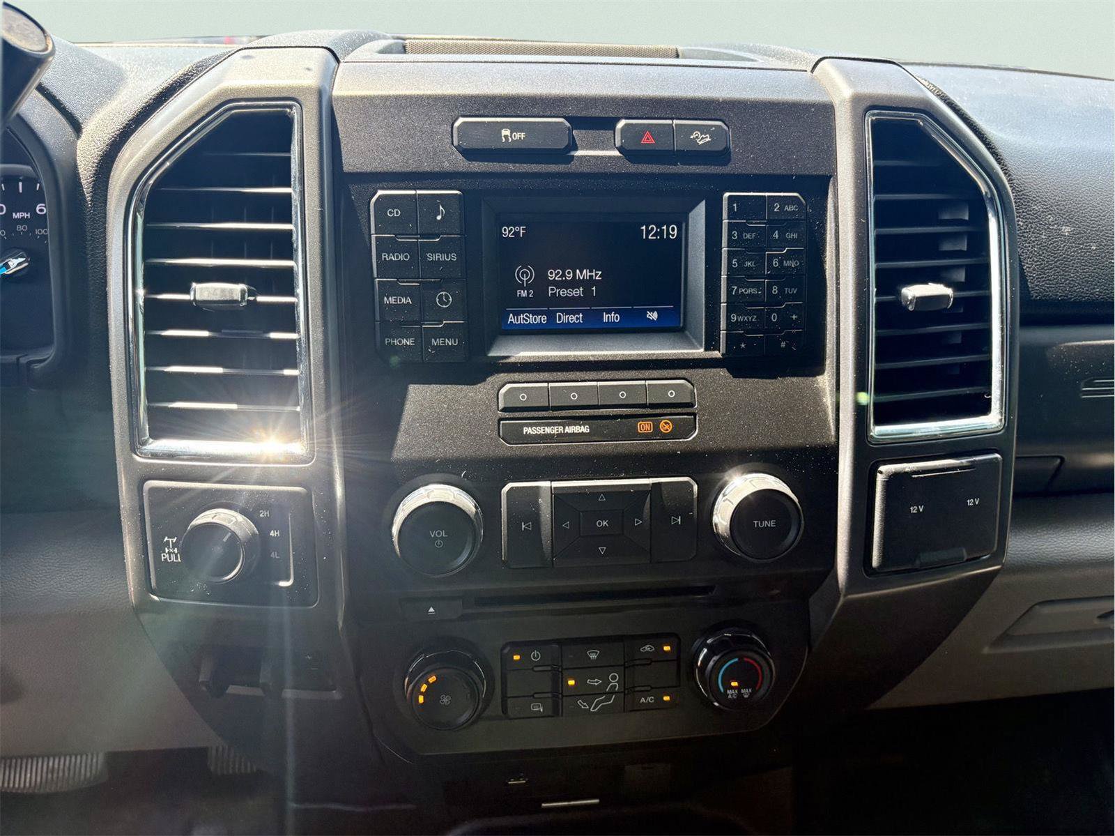Used 2017 Ford F250 XLT w/ XLT Value Package AWD/4WD image 17