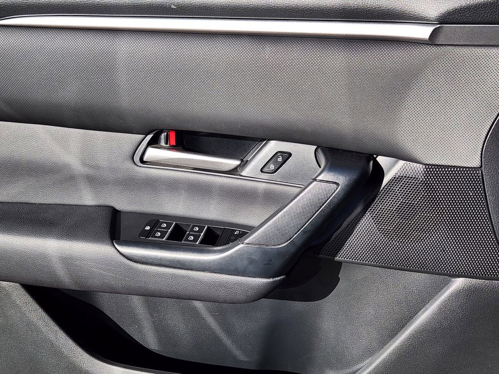 Used 2024 MAZDA CX-50 AWD 2.5 S w/ Premium Package image 12