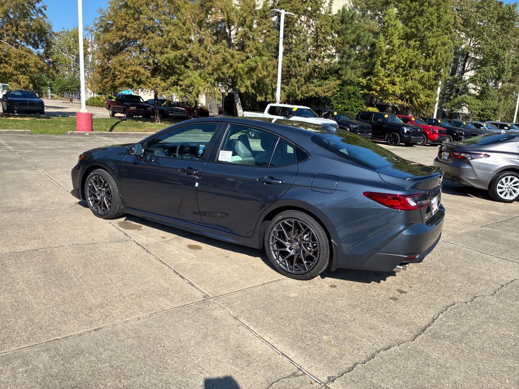 New 2026 Toyota Camry SE w/ Convenience Package FWD image 3