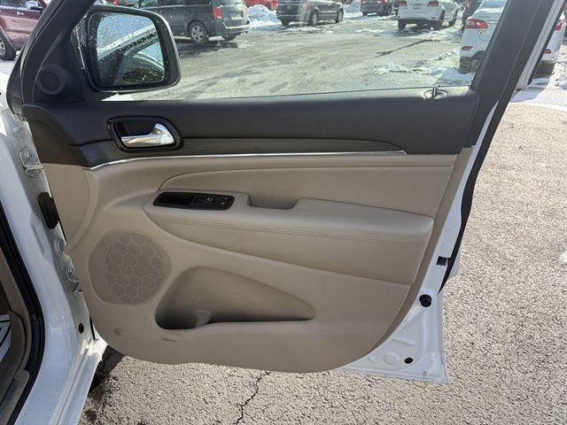 Used 2020 Jeep Grand Cherokee Overland image 55