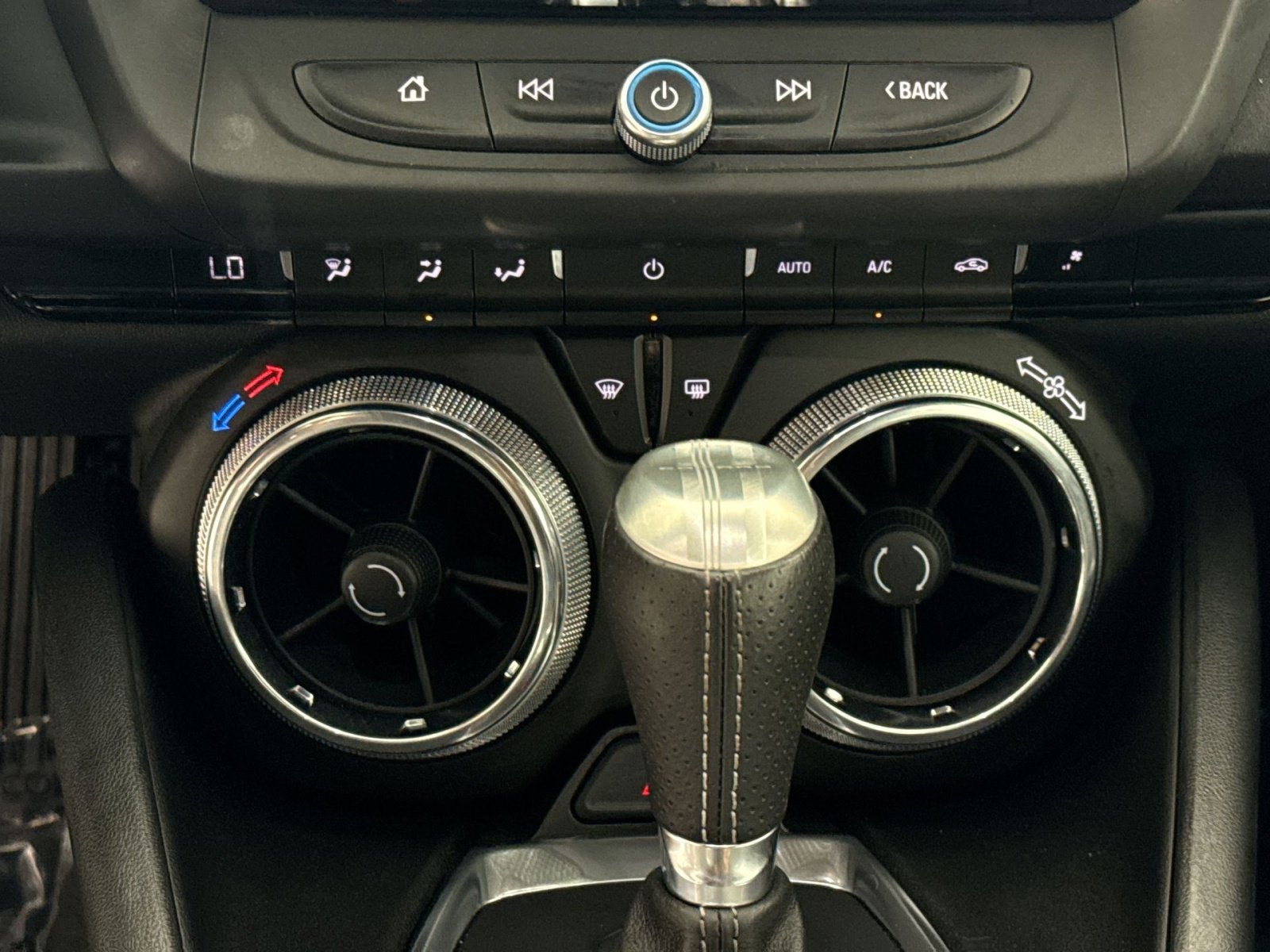 Used 2017 Chevrolet Camaro SS image 21