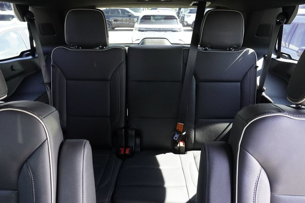 Used 2022 GMC Yukon SLT AWD/4WD image 30