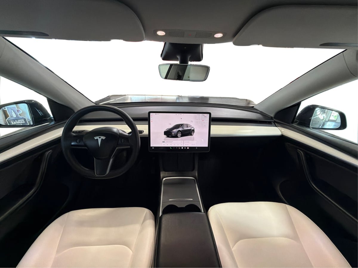 Used 2023 Tesla Model Y Long Range AWD/4WD image 27