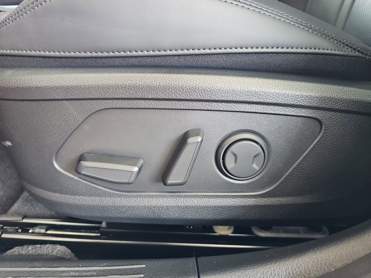 Used 2025 Kia K5 EX FWD image 33