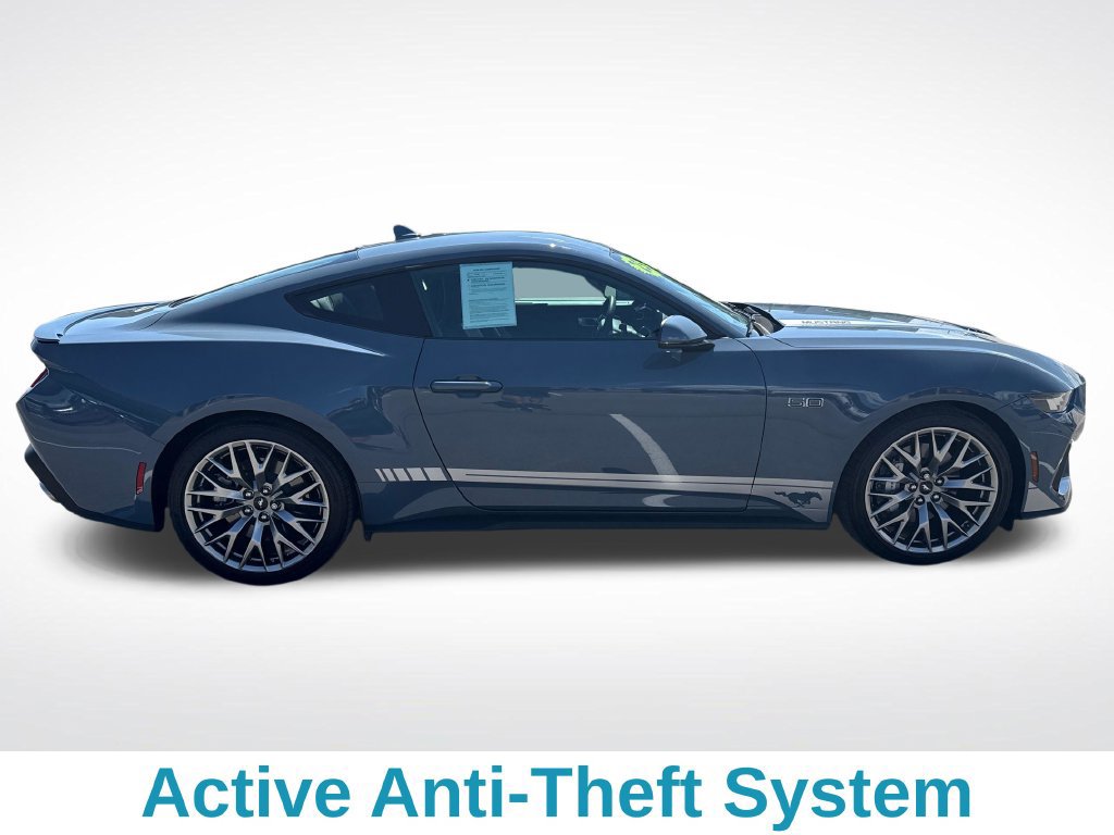 Used 2025 Ford Mustang GT Premium RWD image 7