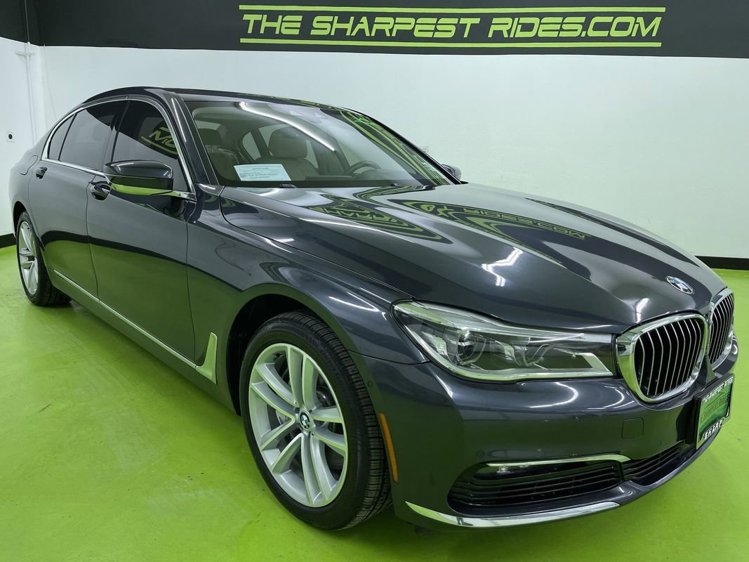 Used 2016 BMW 750i xDrive image 2