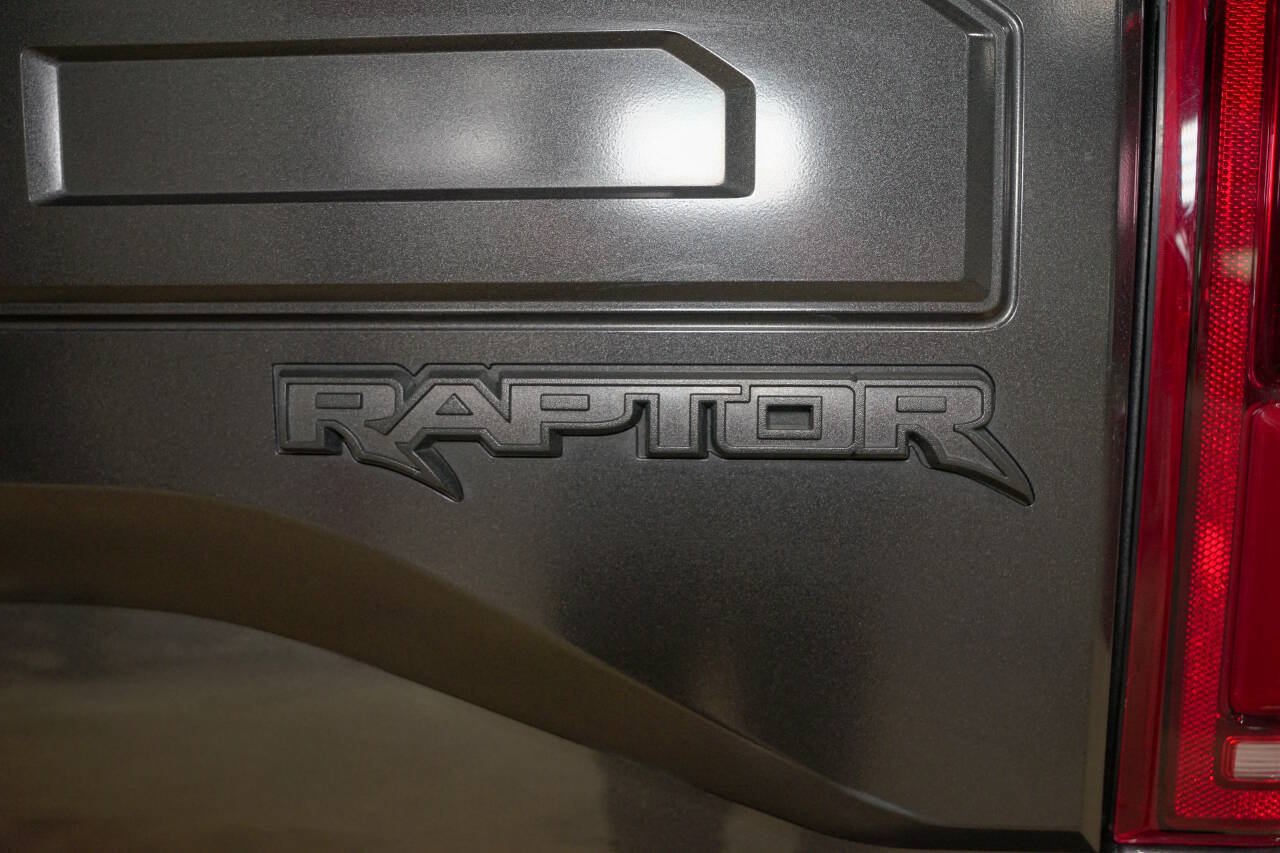Used 2018 Ford F150 Raptor w/ Equipment Group 802A Luxury AWD/4WD image 24