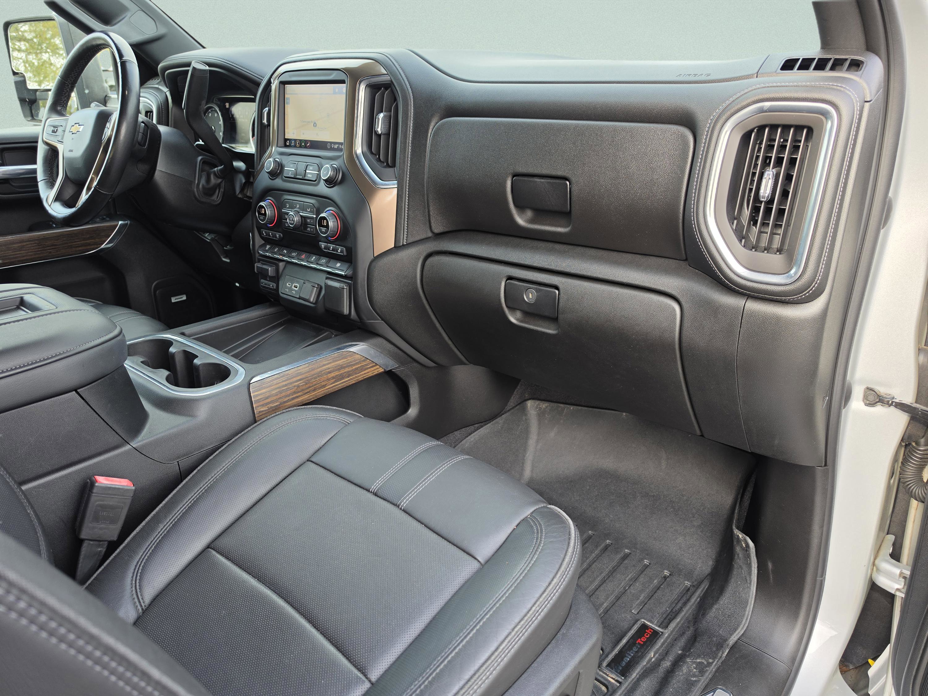 Used 2020 Chevrolet Silverado 2500 High Country w/ Technology Package image 18