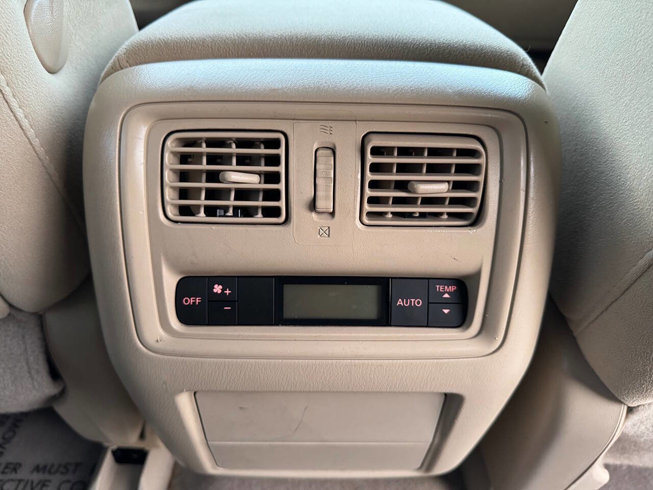 Used 2014 Nissan Pathfinder SV image 25